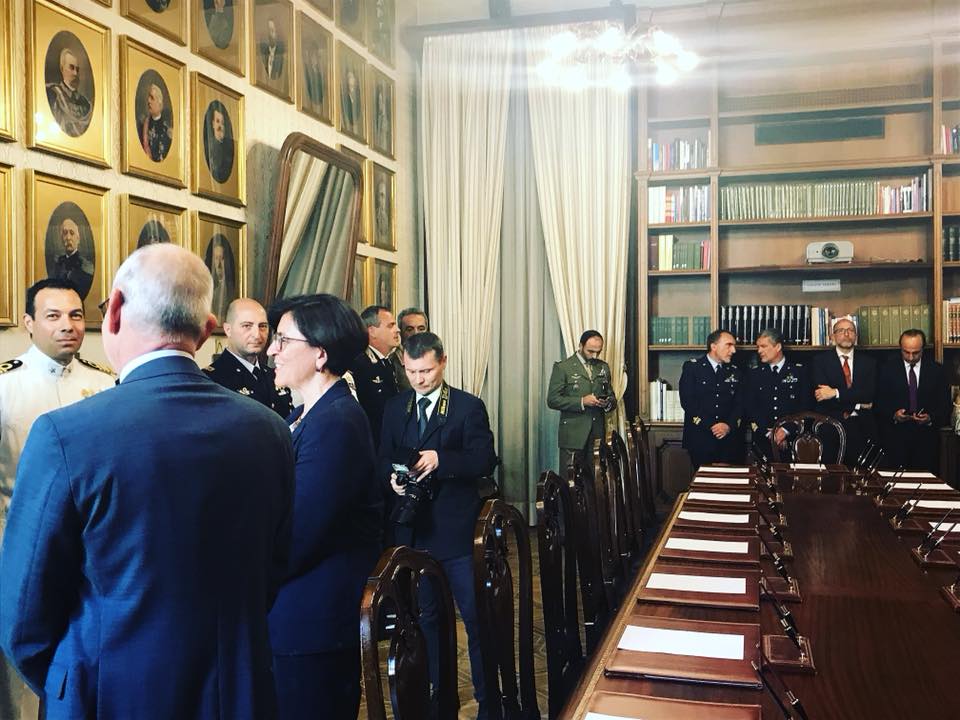 Elisabetta Trenta: il conflitto d’interessi risolto e quello ancora da risolvere article-post