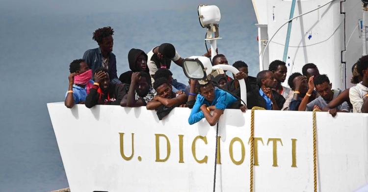 diciotti vos thalassa migranti trapani sbarco salvini - 1