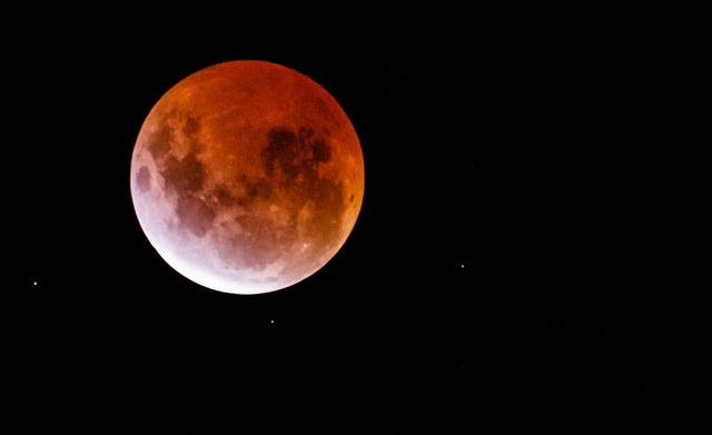 eclissi totale luna 27 luglio 2018 luna rossa - 4