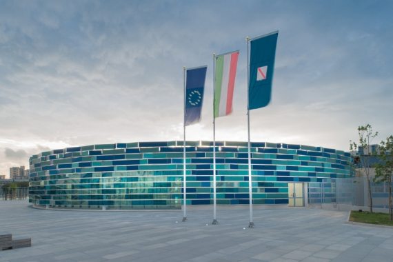 article-post