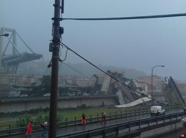 crollo genova ponte morandi viadotto polcevera 1