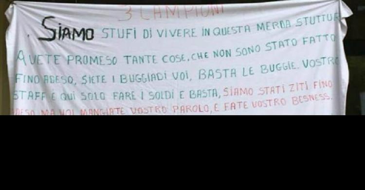 hotel tre lampioni toscolano maderno striscione 1