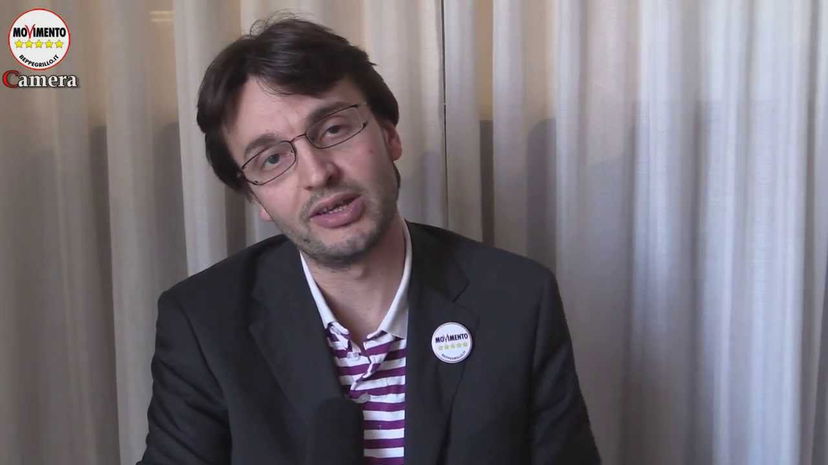 Matteo Dall’Osso dal M5S a Forza Italia (WTF?) article-post