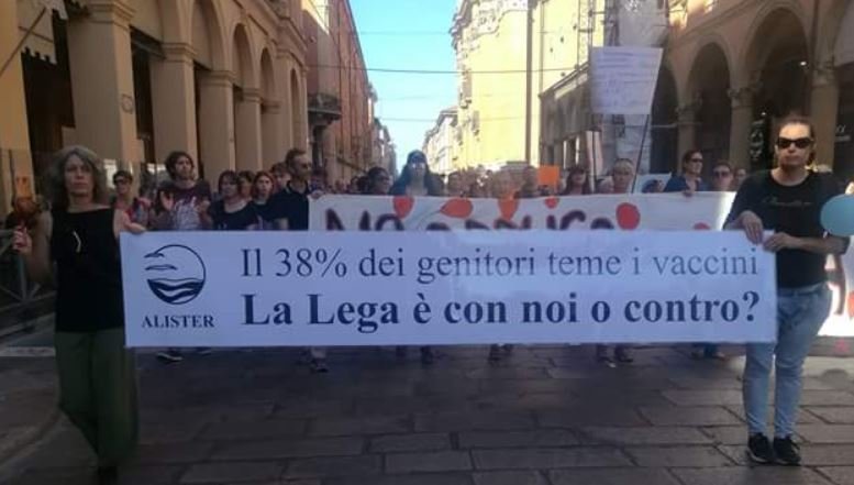 manifestazione libertà vaccini bologna