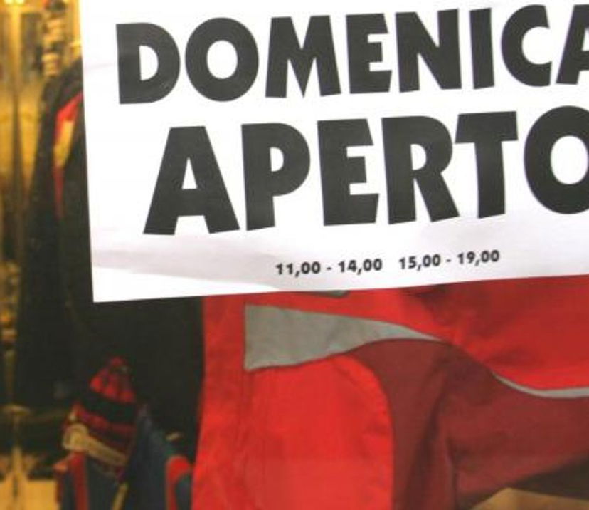 Le aperture domenicali sono il prossimo fronte M5S-PD article-post
