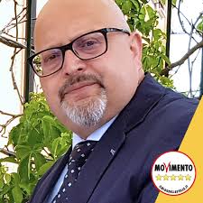 Il sindaco M5S di Avellino a rischio caduta article-post