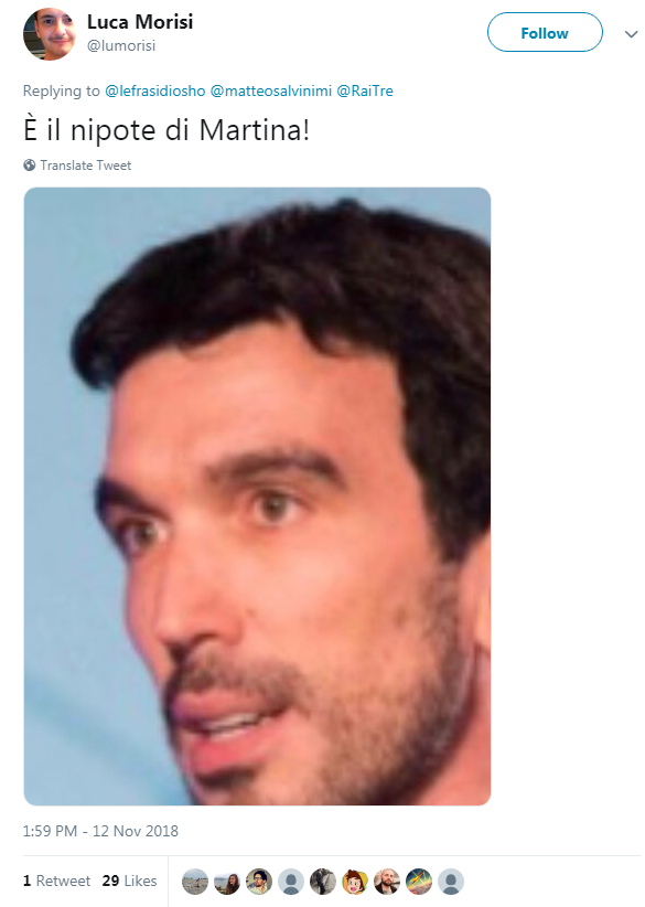 luca morisi alla lavagna bambino maglietta rossa - 1