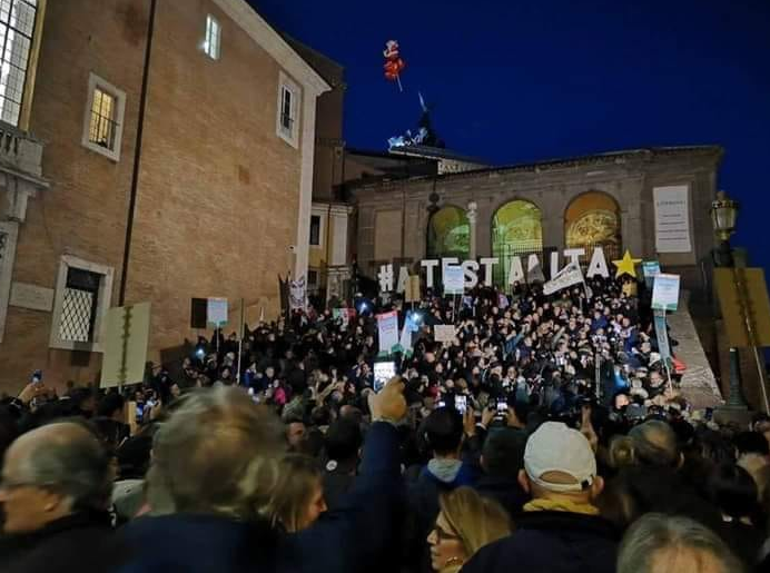 manifestazione pro raggi campidoglio numeri - 4