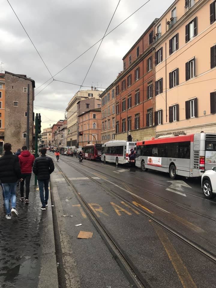 piazza venezia bus turistici 2