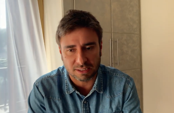 Di Battista e il dipendente in nero del padre Vittorio article-post