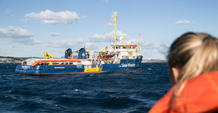 migranti sbarcati salvini sea watch 49 - 4