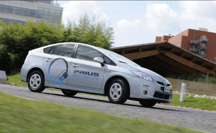Reddito, il paletto anti-automobili e il nodo della cilindrata article-post
