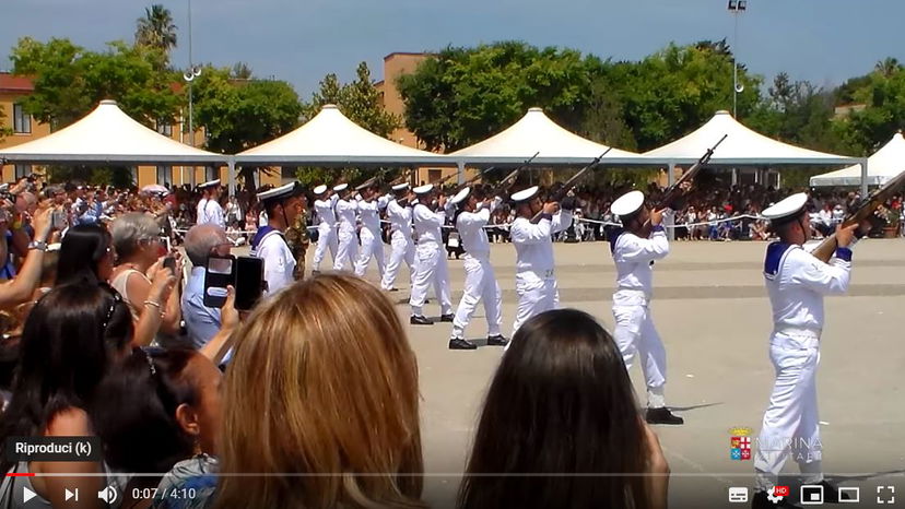 La militare che accusa di nonnismo un capitano della Scuola della Marina article-post
