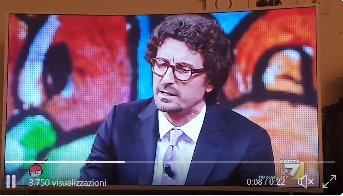 Toninelli non conosce il DEF del suo governo (e se ne vanta) article-post