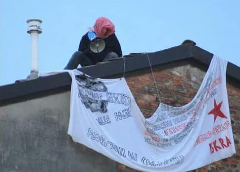 Lo striscione su Di Maio e Salvini bloccato dalla Digos article-post