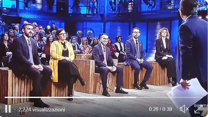 Di Maio è fatto così: ti taglia 44 milioni di vitalizi e fa un buco di 23 miliardi article-post
