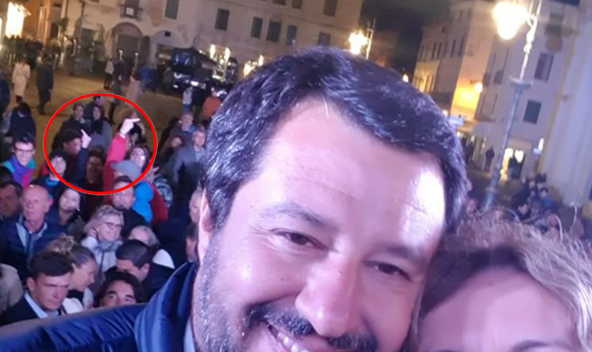 La gaffe della ministra leghista che pubblica la foto con il dito medio a Salvini article-post