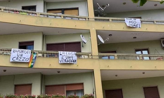 salvini catanzaro striscioni - 1