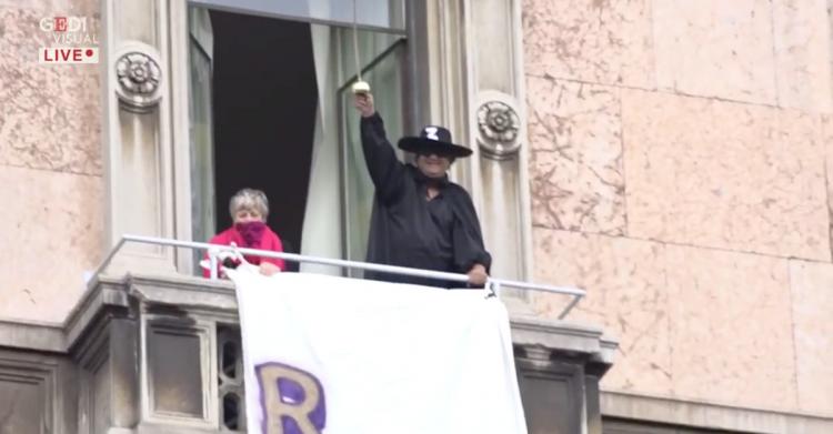 salvini zorro piazza duomo milano