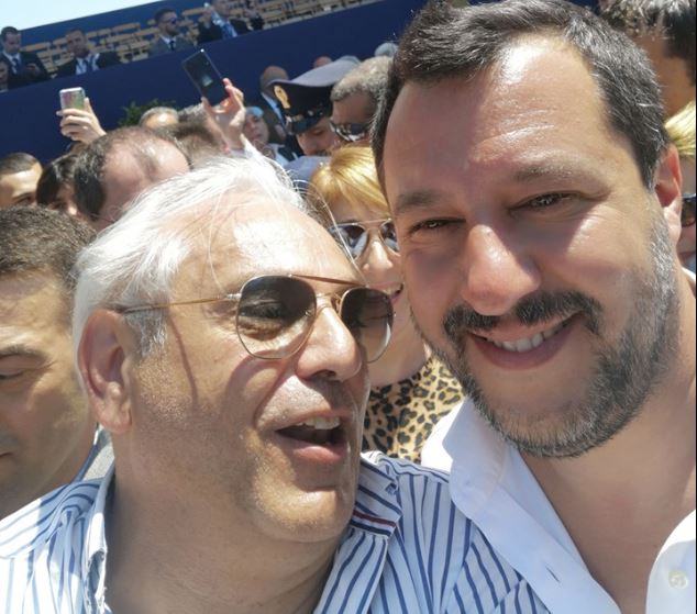Il Fatto e il selfie “imbarazzante” di Salvini article-post