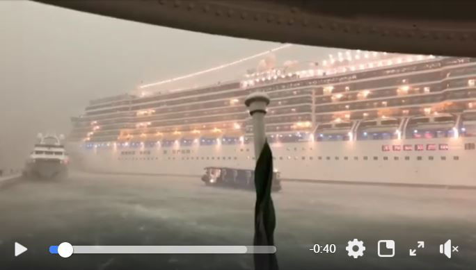 L’incidente sfiorato dalla Costa Deliziosa in riva Sette Martiri a Venezia article-post