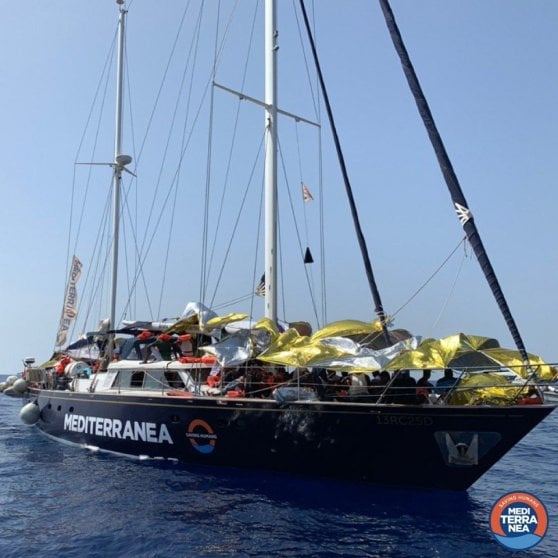 Alan Kurdi e Alex di Mediterranea: le due navi delle ONG a Lampedusa article-post