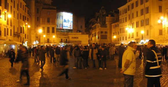 La 14enne che denuncia uno stupro a Campo de’ Fiori article-post