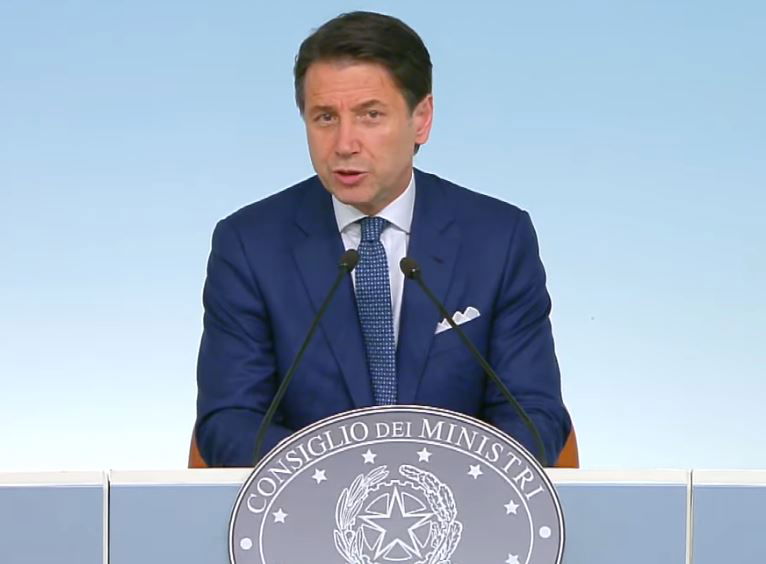 Cade il governo: niente soldi per gli statali article-post