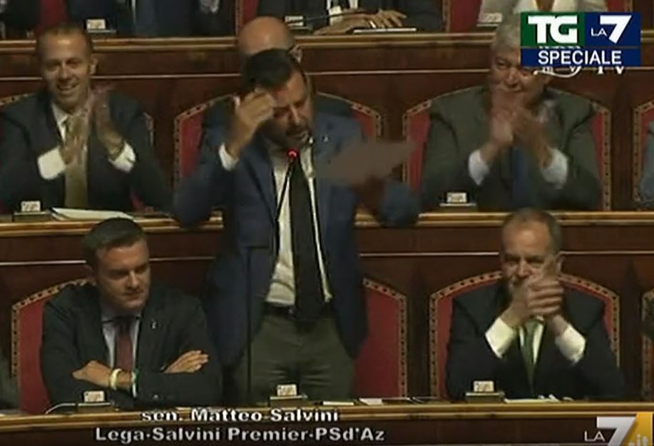L’annuncio di Salvini sulla sfiducia a Conte article-post