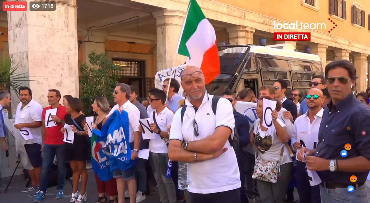 Chi ha organizzato la manifestazione dei leghisti al Senato article-post
