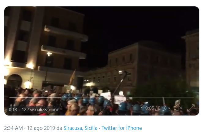 Siracusa, i fischi e la contestazione a Salvini article-post