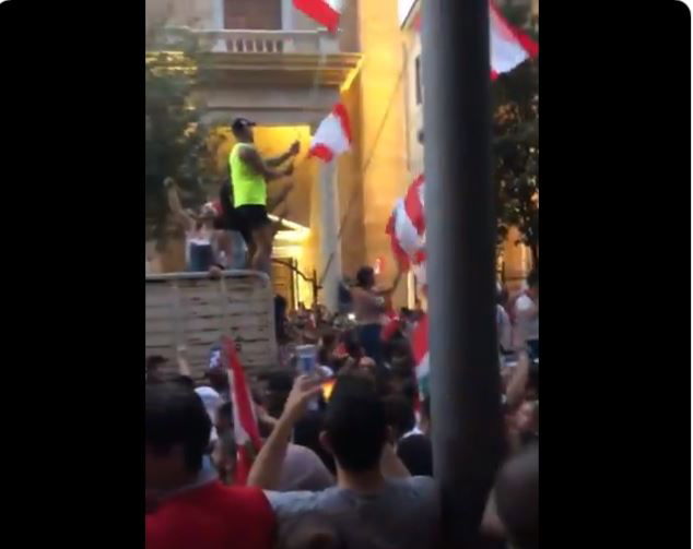 Libano, le proteste contro l’austerity al ritmo di Bella Ciao article-post