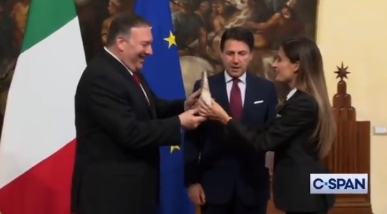 parmigiano reggiano salvini pompeo conte iene dazi usa - 1