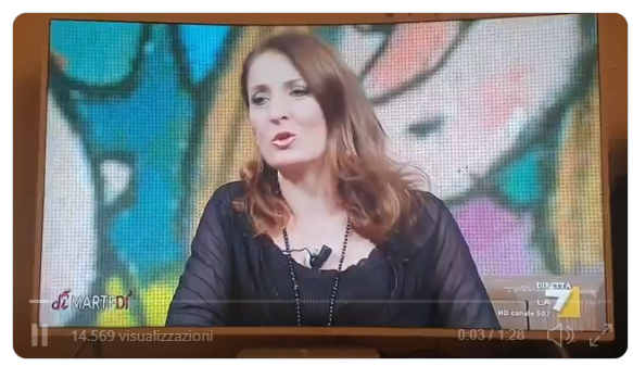 Carla Ruocco a DiMartedì e l’eroico M5S che ferma l’aumento dell’IVA messo dal M5S preview