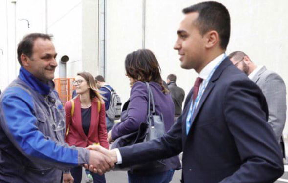 Di Maio torna a bussare al governo sulle aperture domenicali article-post