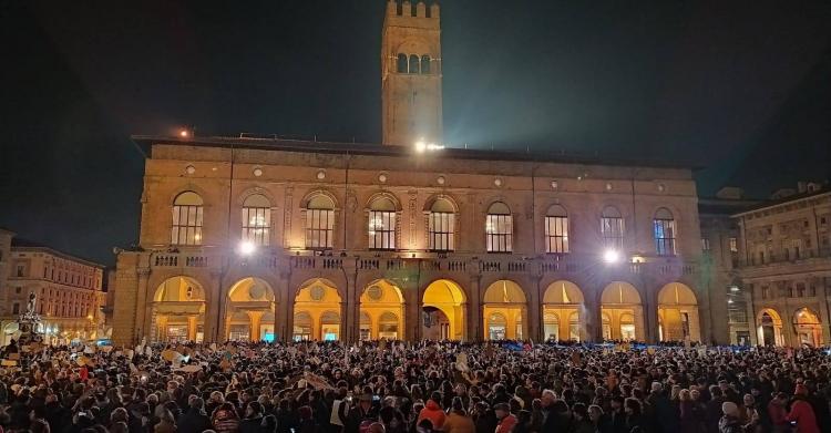 sardine contro salvini emilia non si lega