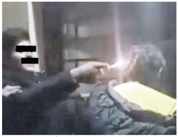 I minorenni che danno fuoco a un barbone per noia a Chioggia article-post