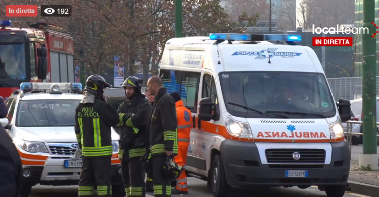 milano scontro pullman atm mezzo amsa