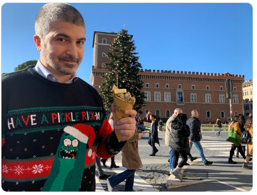 Simone Di Stefano e Casapound in piazza con le Sardine article-post