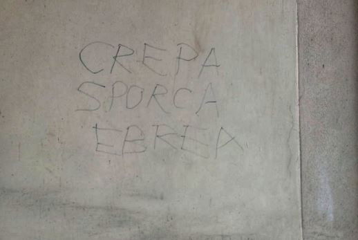 crepa sporca ebrea scritte antisemite torino 1