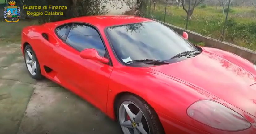 La Ferrari di cittadinanza preview