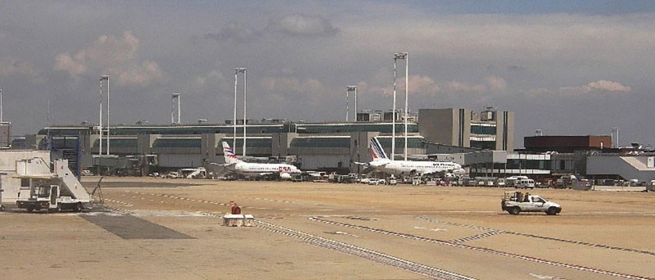 Coronavirus: il pericolo contagio negli aeroporti del mondo article-post