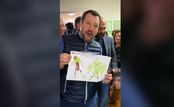L’ultima frontiera della propaganda di Salvini: sei forte papà preview