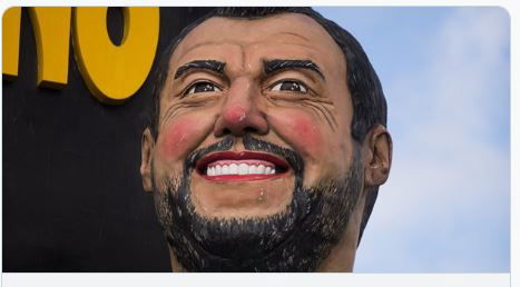 I portoni chiusi per Salvini al Carnevale di Viareggio article-post
