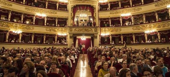 Coronavirus a Milano, i numeri dell’emergenza (e i farmacisti smentiscono Fontana sulle mascherine) article-post