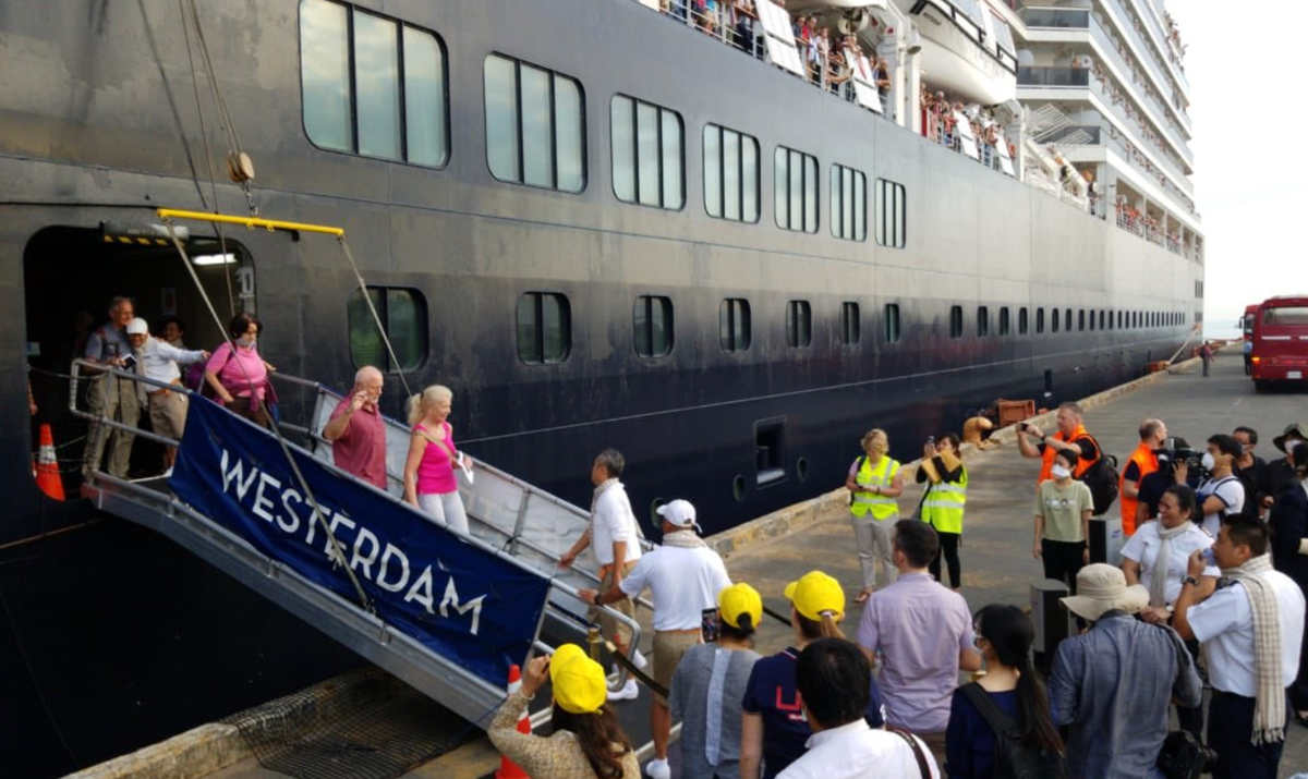 Dove sono gli italiani sbarcati in Cambogia dalla Westerdam “infetta” da coronavirus? article-post