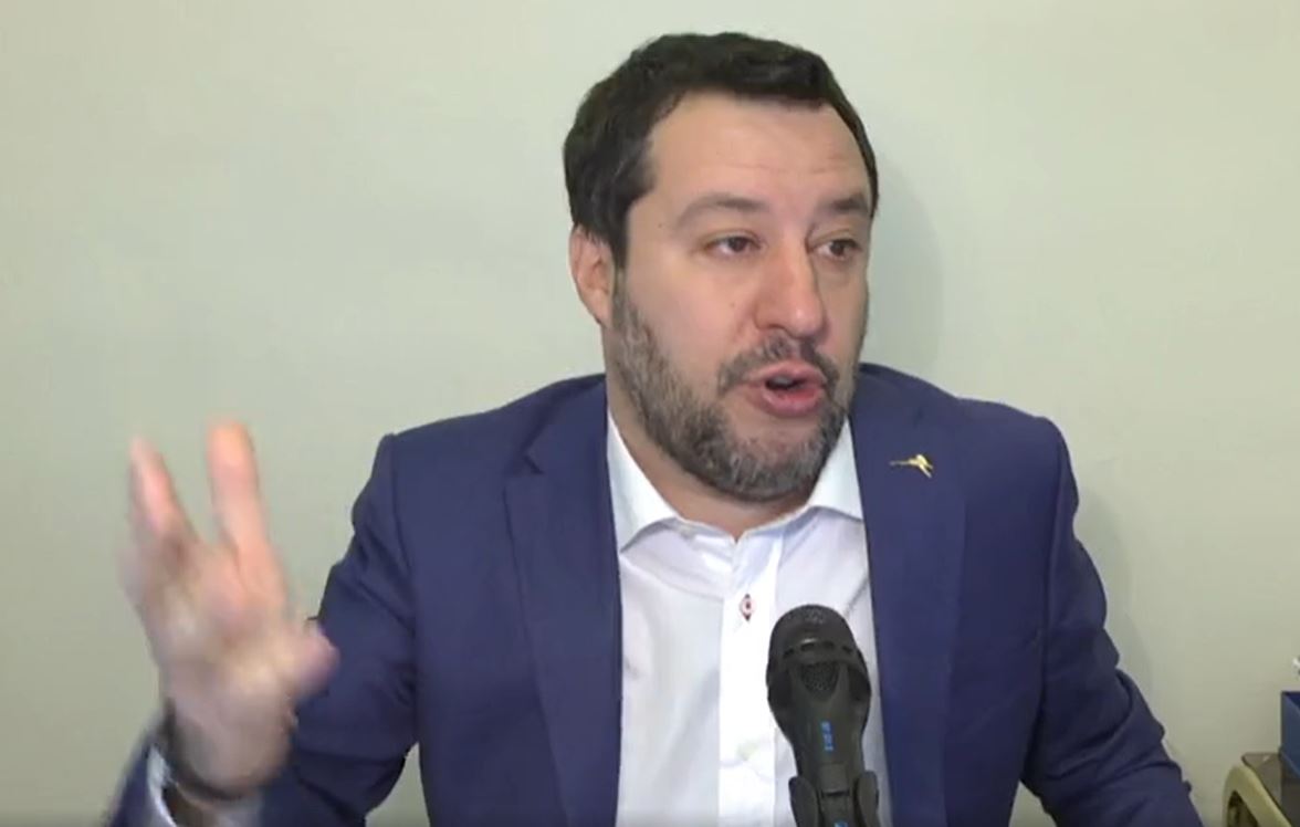 Salvini e il referendum per l’uscita dell’Italia dall’Unione Europea article-post