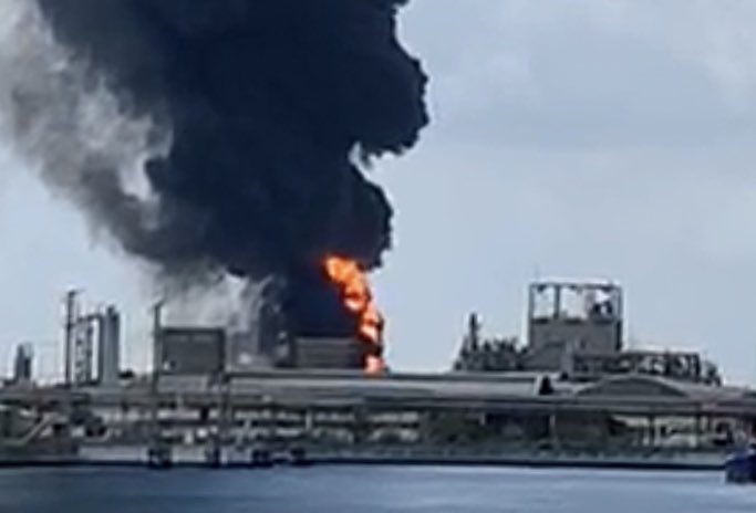 L’esplosione e l’incendio alla 3V Sigma di Marghera preview