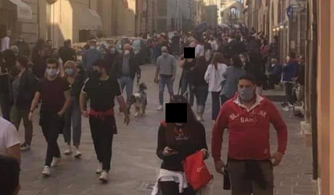 gubbio gualdo tadino assembramento