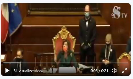 La sbroccata della Casellati in Senato contro i commessi per il senatore della Lega che fa la diretta su Facebook preview
